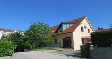 Villa en Upravna Enota Ljubljana, Eslovenia