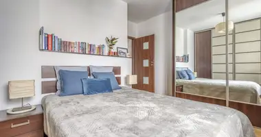 Wohnung 4 zimmer in Warschau, Polen