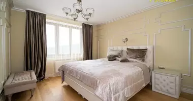 5 room apartment in Minsk District, Belarus