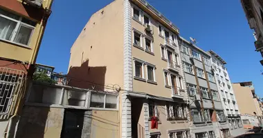 Apartamento 2 habitaciones en Merhaba Caddesi, Turquía