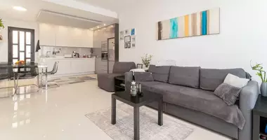 2 room apartment in Mil Palmeras, Spain