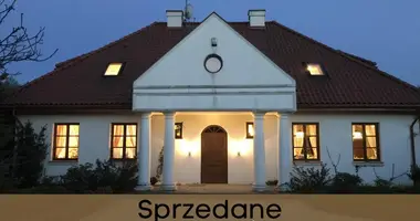 8 room house in Smolice, Poland