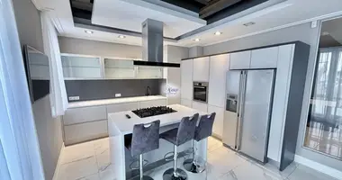 5 room apartment in Kaliningrad, Russia