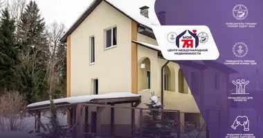Casa en Bialarucki sielski Saviet, Belarús