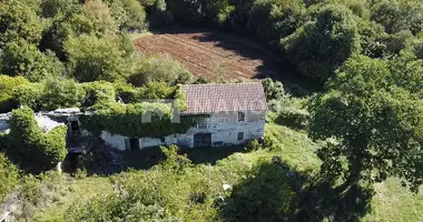 Grundstück in Opcina Oprtalj, Kroatien