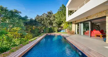 Villa 5 bedrooms in Blanes, Spain