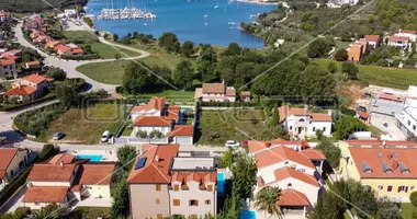 9 room house in Opcina Medulin, Croatia
