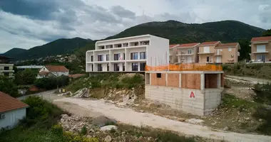 Dúplex 1 habitacion en Tivat, Montenegro