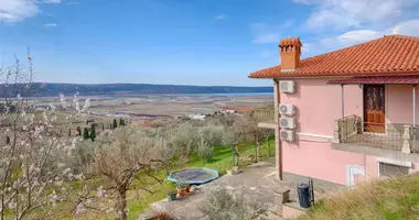 Villa en Upravna Enota Ljubljana, Eslovenia