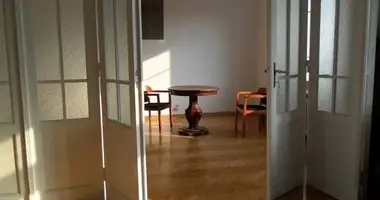 Wohnung 4 zimmer in Warschau, Polen