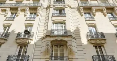 Mieszkanie 4 pokoi w Paryż, Francja