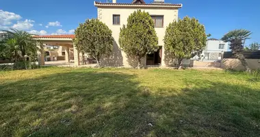 Dom 4 pokoi w Demos Agiou Athanasiou, Cypr