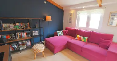 2 room apartment in Opcina Dezanovac, Croatia