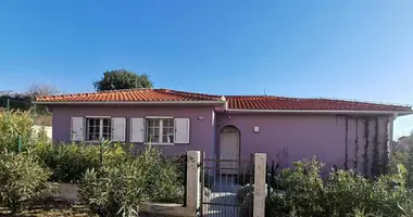 Casa 3 habitaciones en Tivat, Montenegro