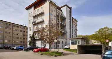 Wohnung 4 zimmer in Riga, Lettland