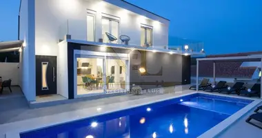 Villa 3 chambres dans Opcina Rogoznica, Croatie