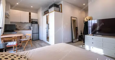 Квартира в Тиват, Черногория