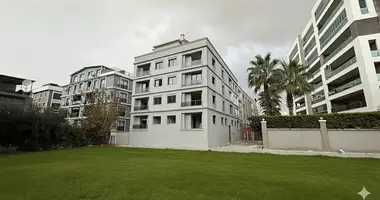 Квартира 2 комнаты в Karsiyaka, Турция