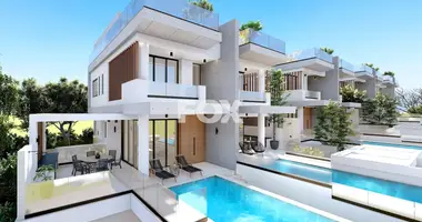 Mieszkanie 5 pokojów w Chloraka, Cypr