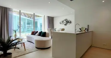 Condo 2 bedrooms in Na Kluea, Thailand