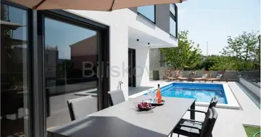Casa 5 habitaciones en Grad Trogir, Croacia