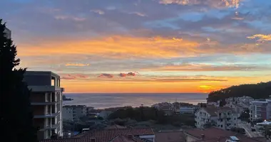 Квартира в Петровац, Черногория