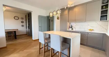 4 bedroom apartment in Radzymin, Poland