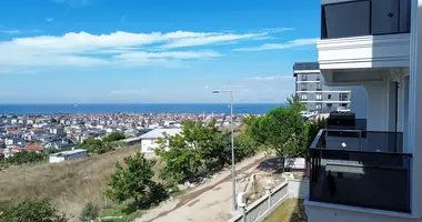 Dúplex 3 habitaciones en Ciftlikkoy, Turquía