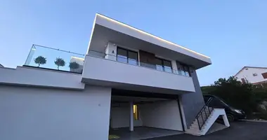 Apartamento 3 habitaciones en Montenegro