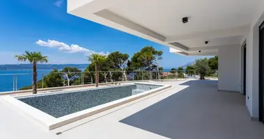 Villa 5 bedrooms in Opcina Podgora, Croatia