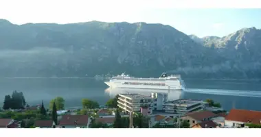 Wohnung 2 Schlafzimmer in Stoliv, Montenegro
