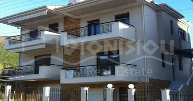3 bedroom house in Palaiokastro, Greece