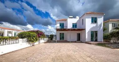 Villa 4 bedrooms in Mandria, Cyprus