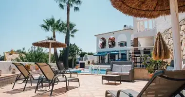 5 bedroom house in Dos Hermanas, Spain