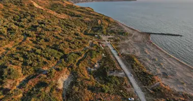 Terrain dans Golem, Albanie