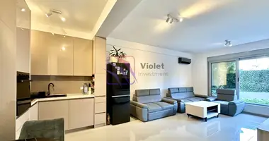 Wohnung 1 zimmer in Dobrota, Montenegro