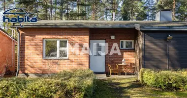 Adosado Adosado en Holsveri, Finlandia