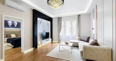 Wohnung 2 Schlafzimmer in Mittelungarn, Ungarn