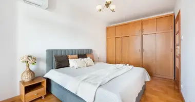 Квартира 2 комнаты в Варшава, Польша