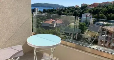 Bečići Studio Apartment in STATUS Complex 📐 34 m² | 🌊 Sea View | 🏊‍♂️ Swimming Pool dans Becici, Monténégro