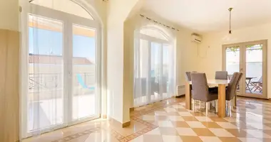 Вилла в Кунье, Черногория