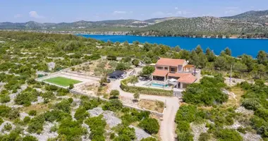 Villa 4 chambres dans Grad Sibenik, Croatie