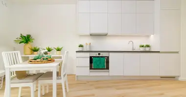 Квартира 3 комнаты в Варшава, Польша