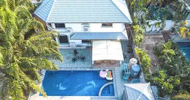 Casa 6 habitaciones en Pattaya City, Tailandia