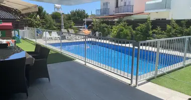 Dom 4 pokoi w Pervolia, Cypr