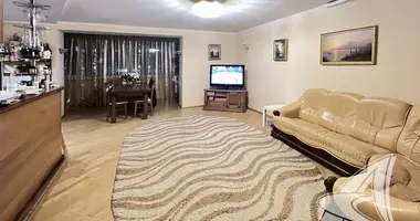 Apartamento 4 habitaciones en Muchaviecki sielski Saviet, Belarús