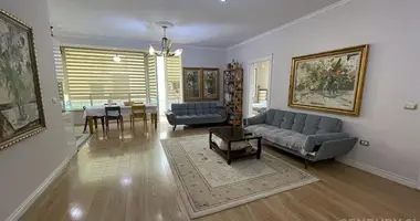 Wohnung 4 zimmer in Tirana, Albanien