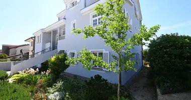 Villa 8 bedrooms in Opcina Medulin, Croatia
