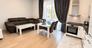 Wohnung 2 Schlafzimmer in Becici, Montenegro