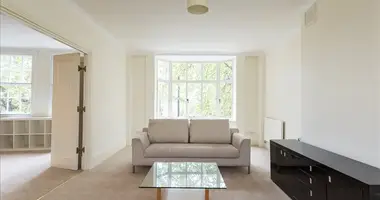 5 bedroom apartment in London, United Kingdom